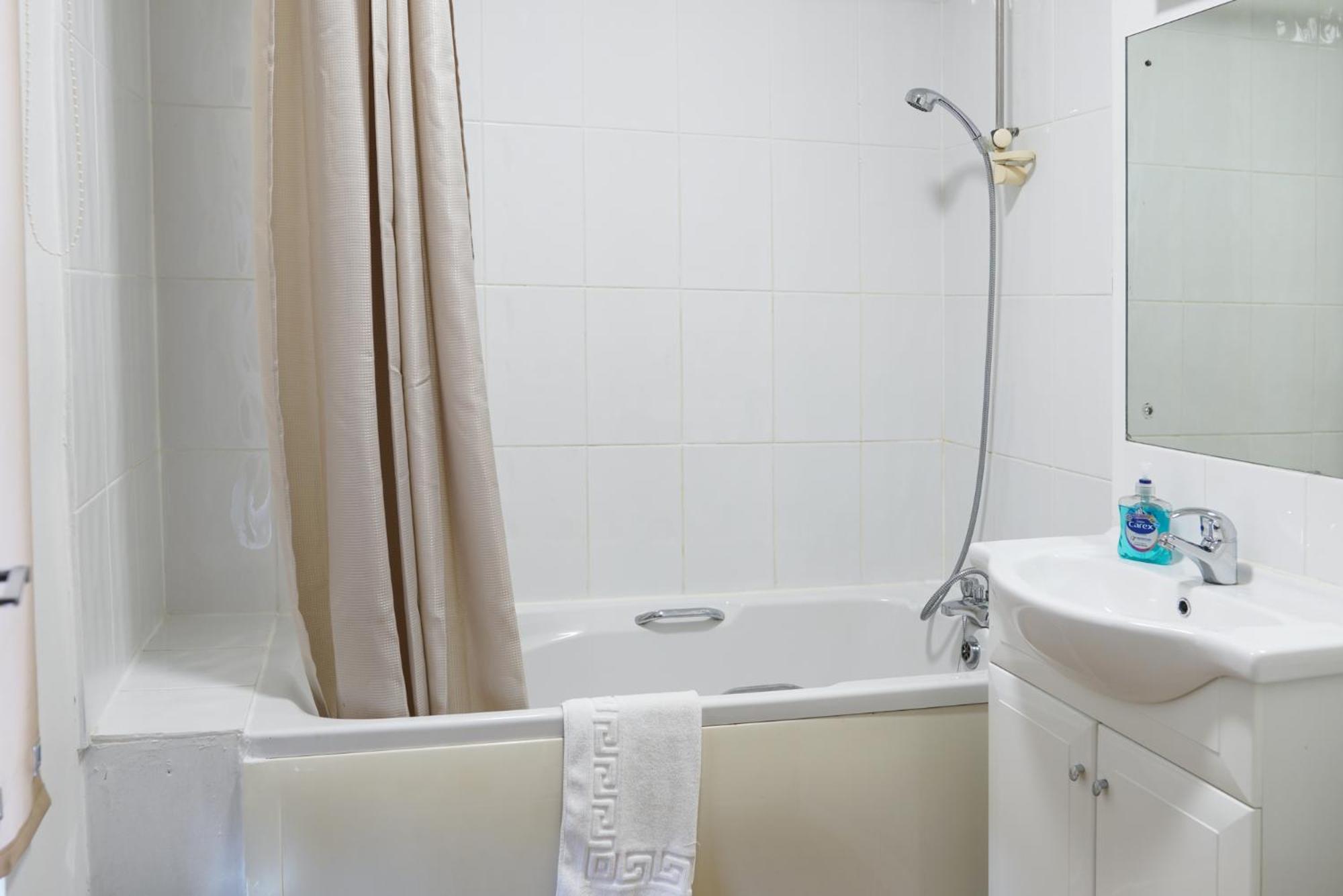 Royal Hotel קטרינג מראה חיצוני תמונה