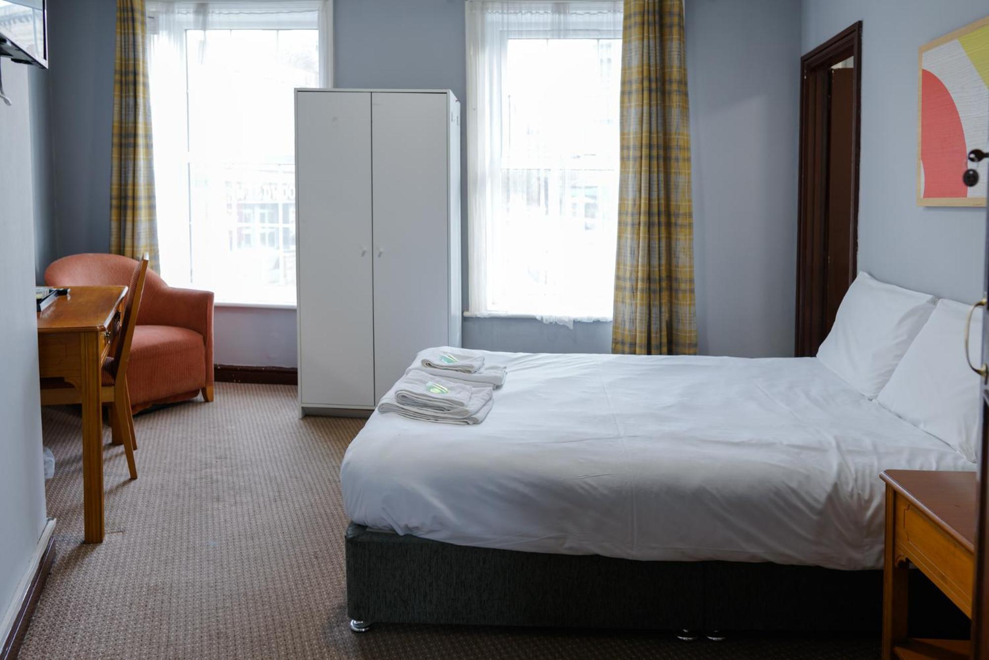 Royal Hotel קטרינג מראה חיצוני תמונה