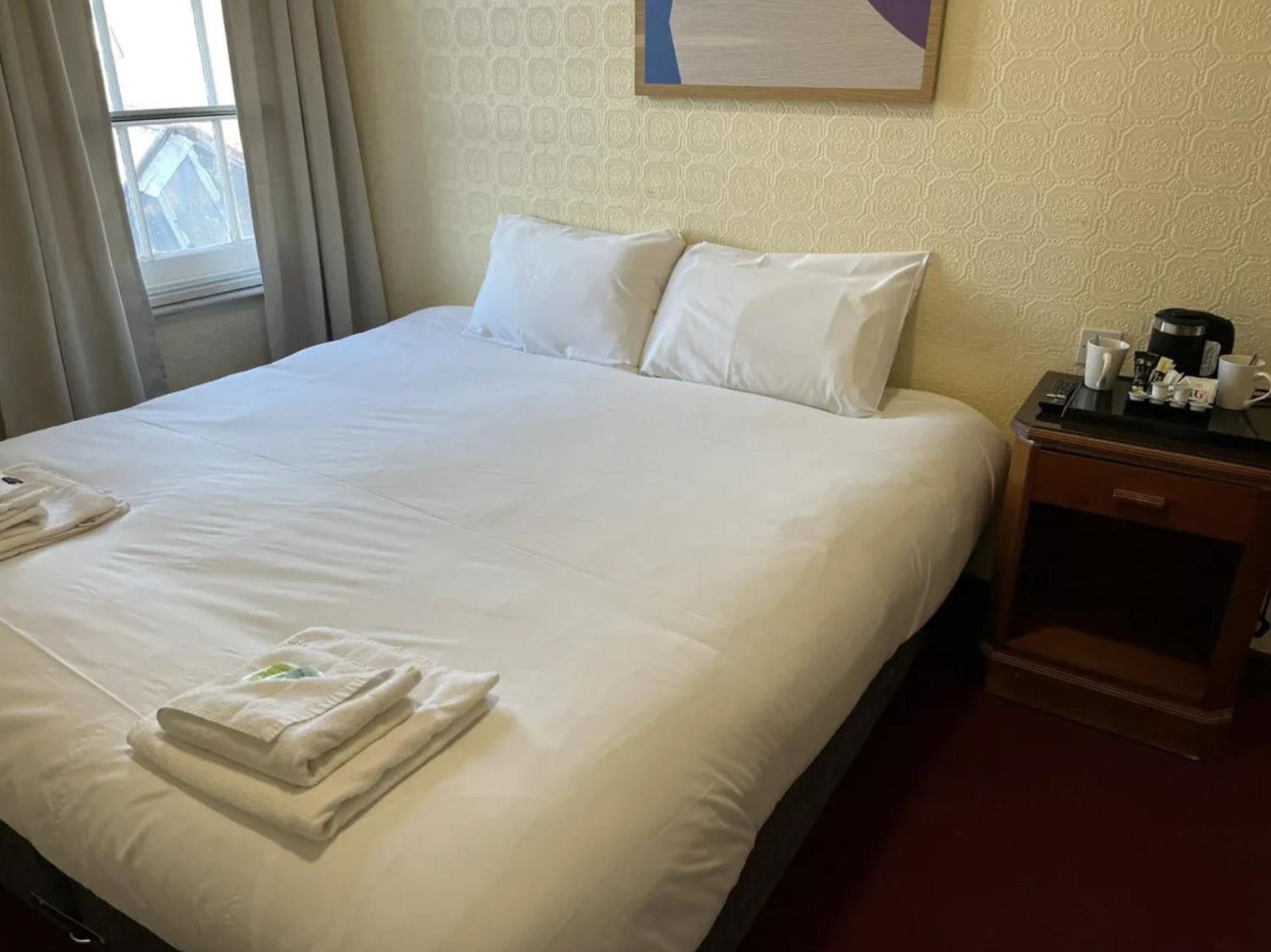 Royal Hotel קטרינג מראה חיצוני תמונה