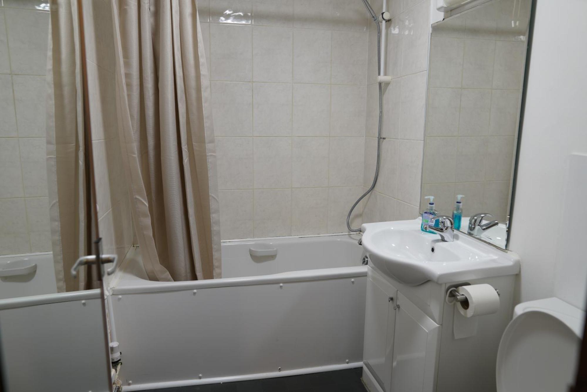 Royal Hotel קטרינג מראה חיצוני תמונה