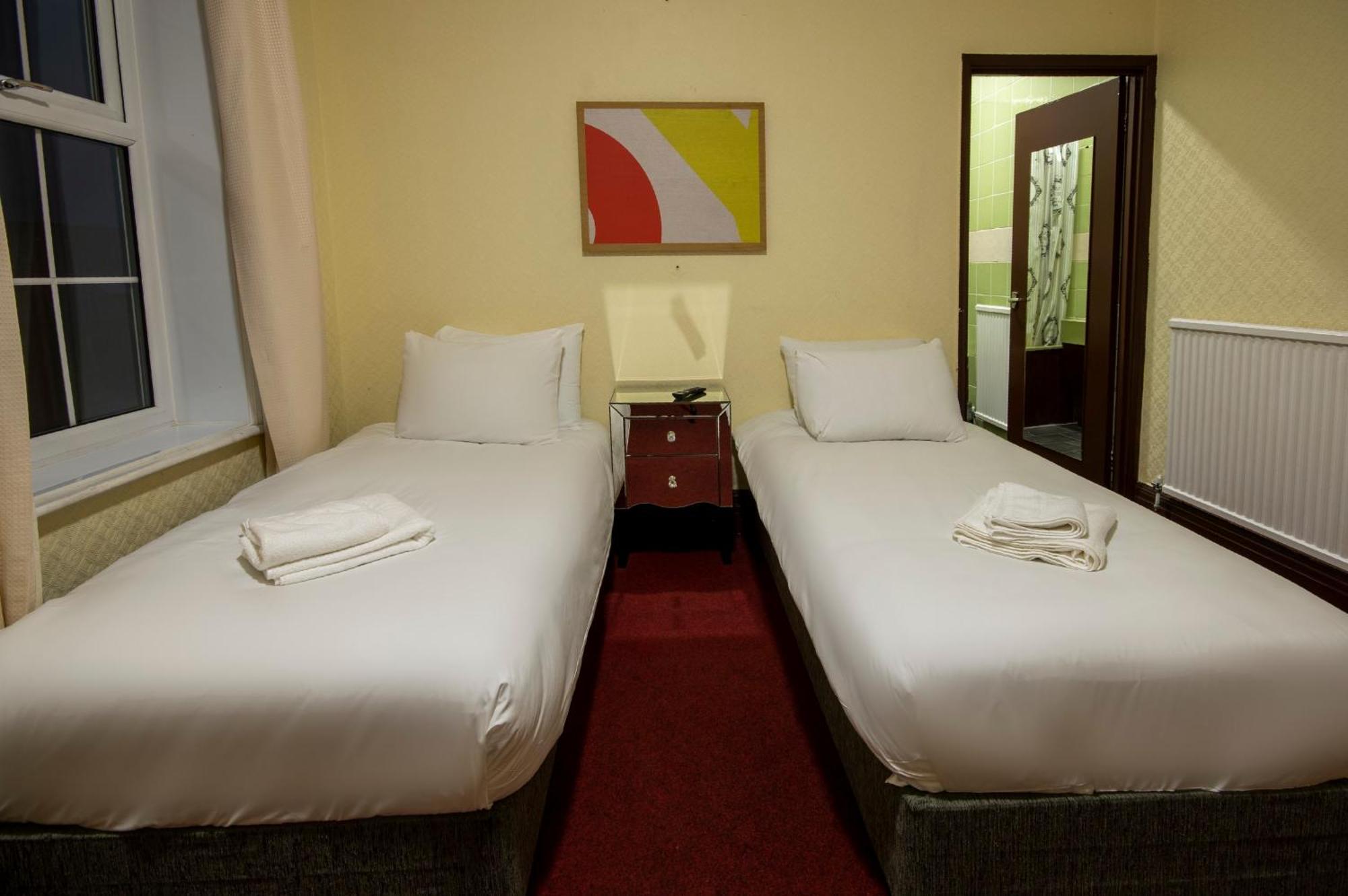 Royal Hotel קטרינג מראה חיצוני תמונה