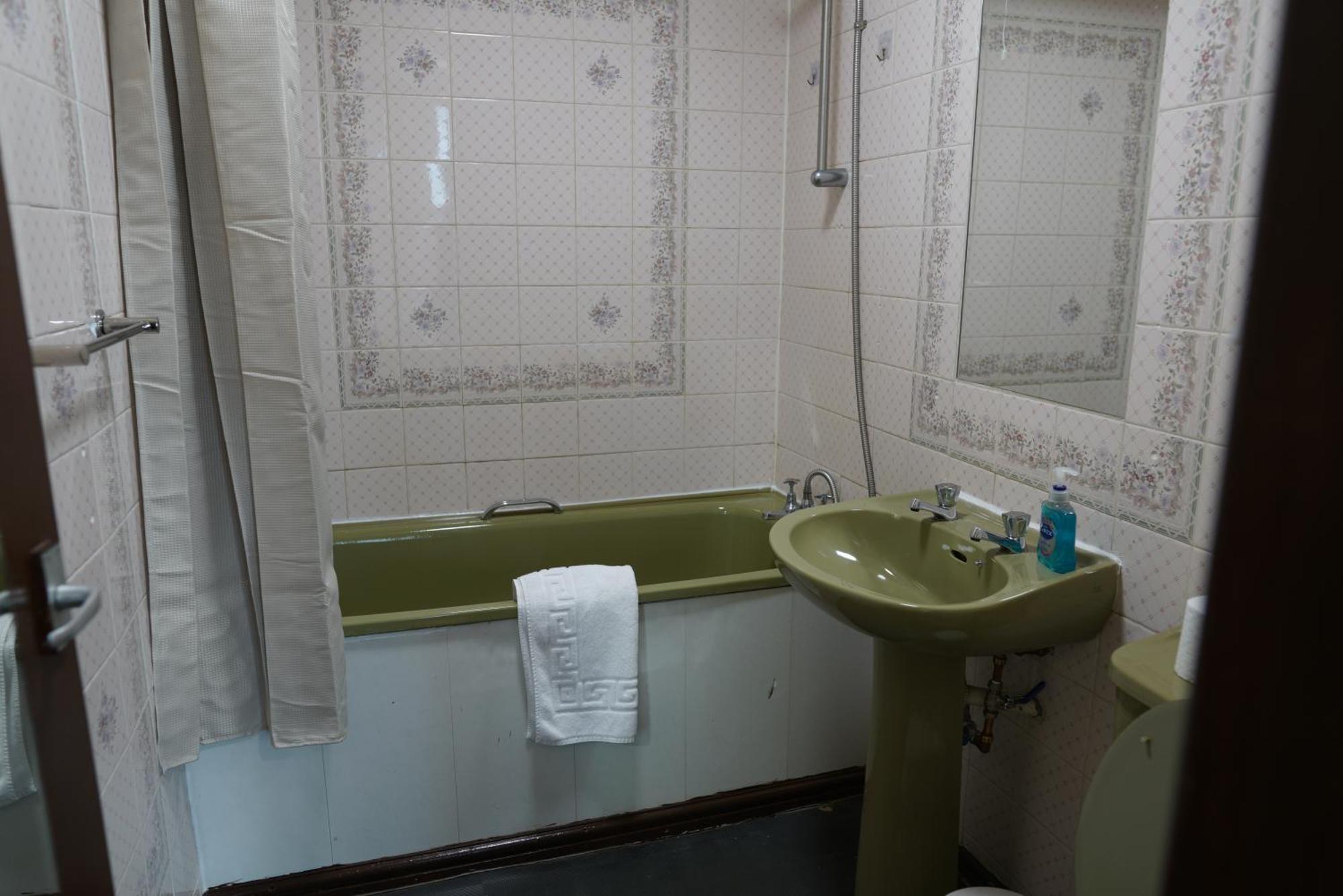 Royal Hotel קטרינג מראה חיצוני תמונה