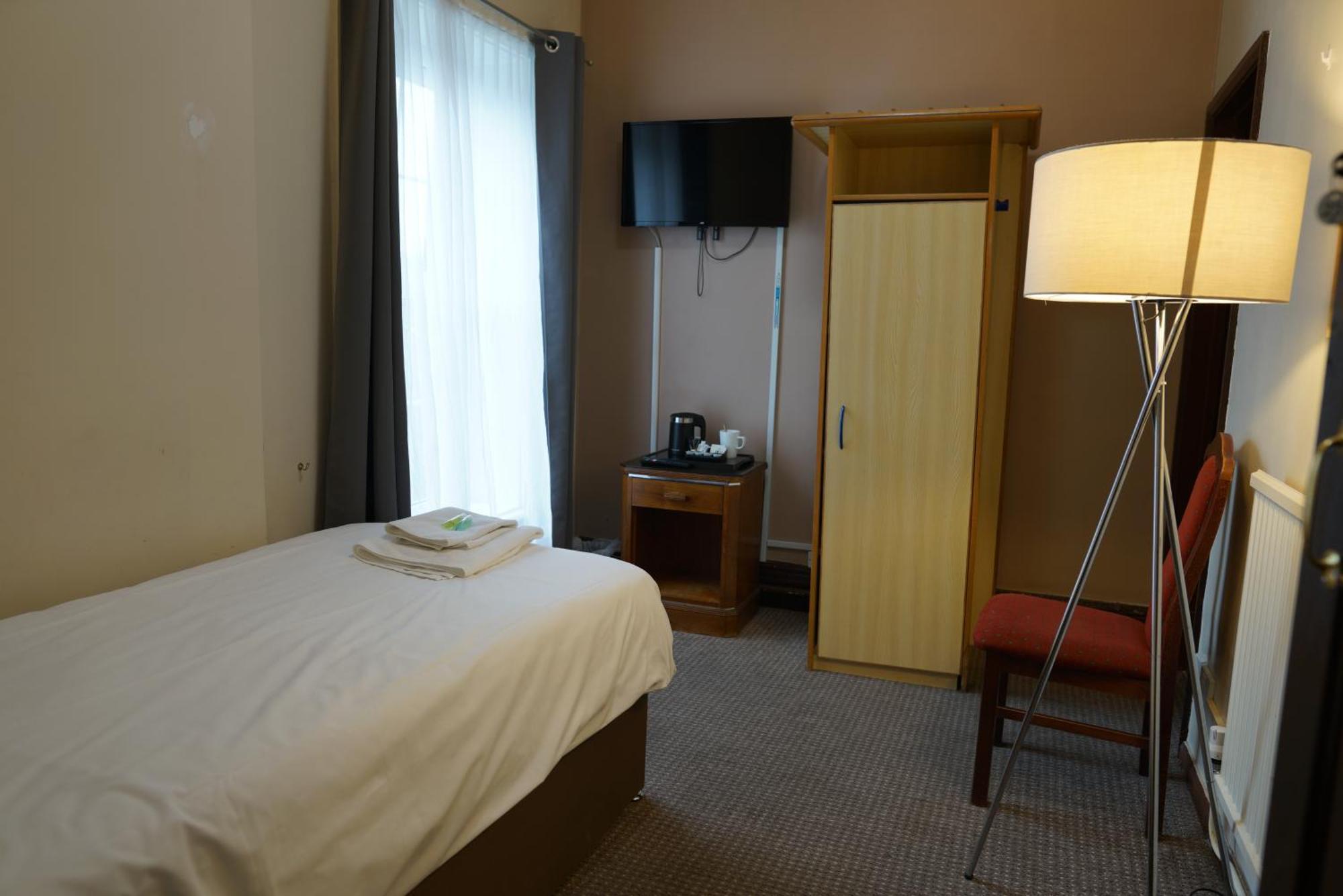 Royal Hotel קטרינג מראה חיצוני תמונה