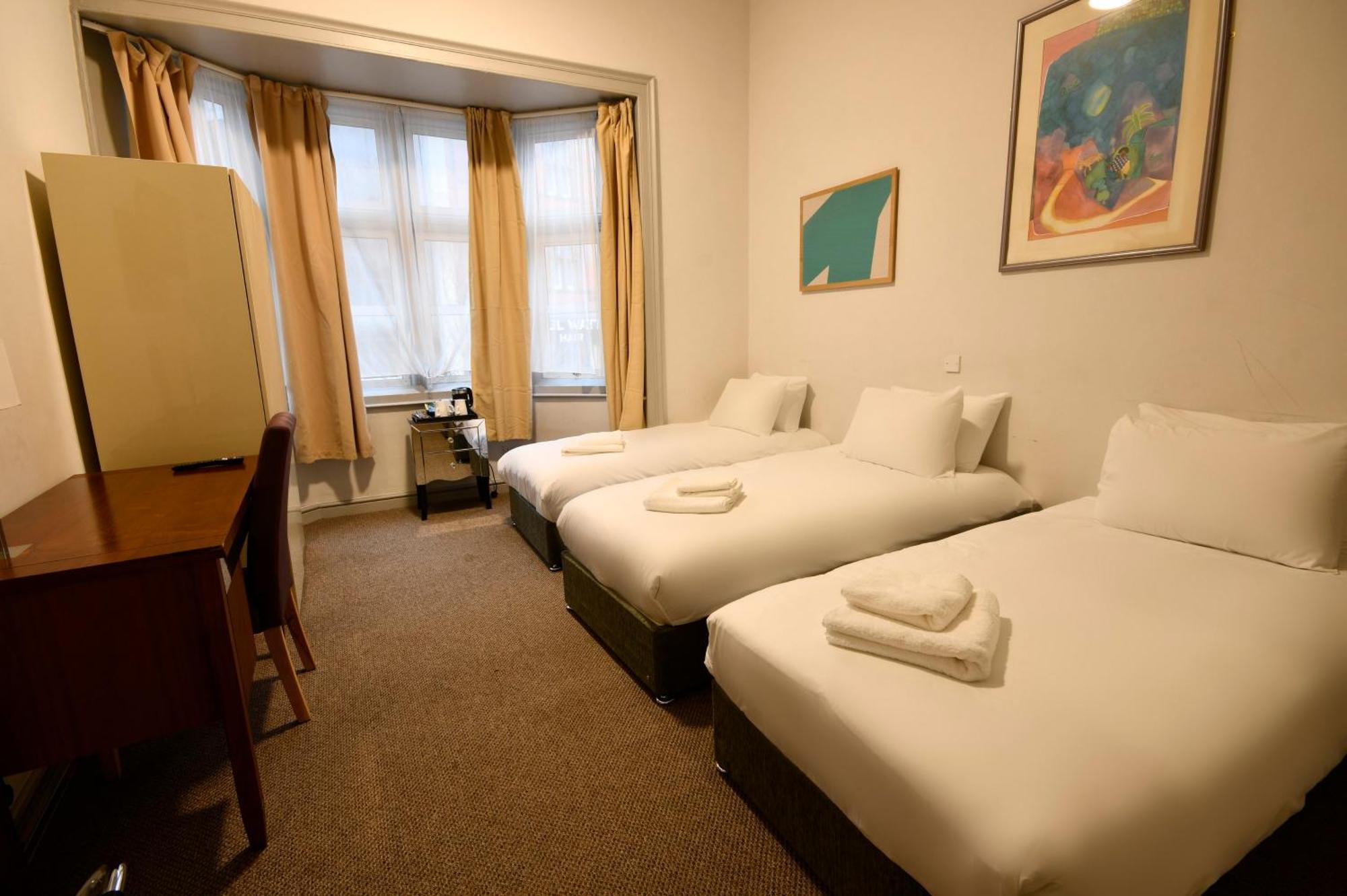 Royal Hotel קטרינג מראה חיצוני תמונה