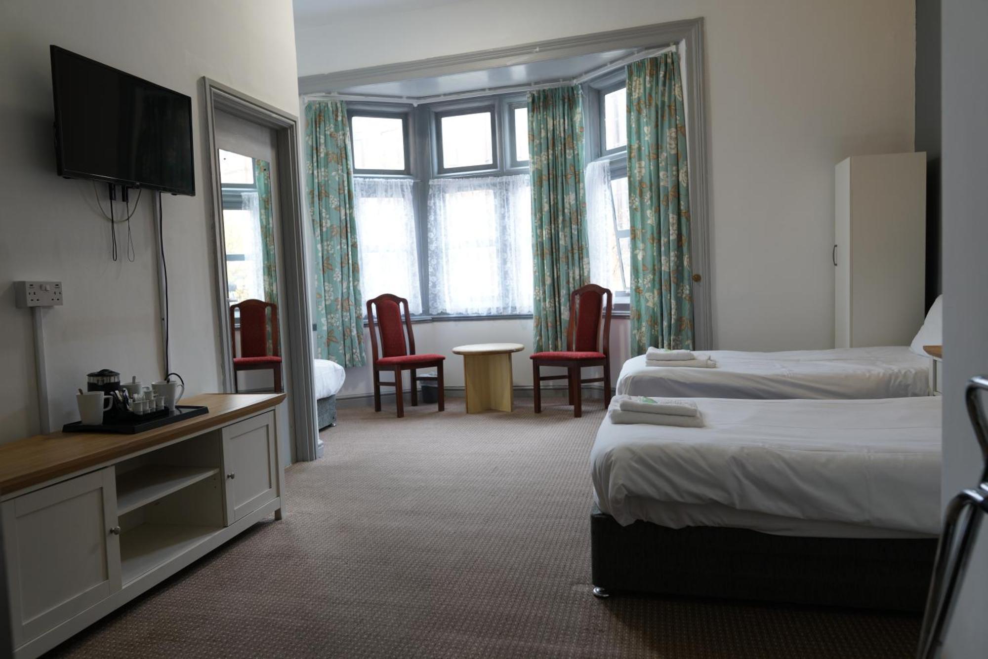 Royal Hotel קטרינג מראה חיצוני תמונה