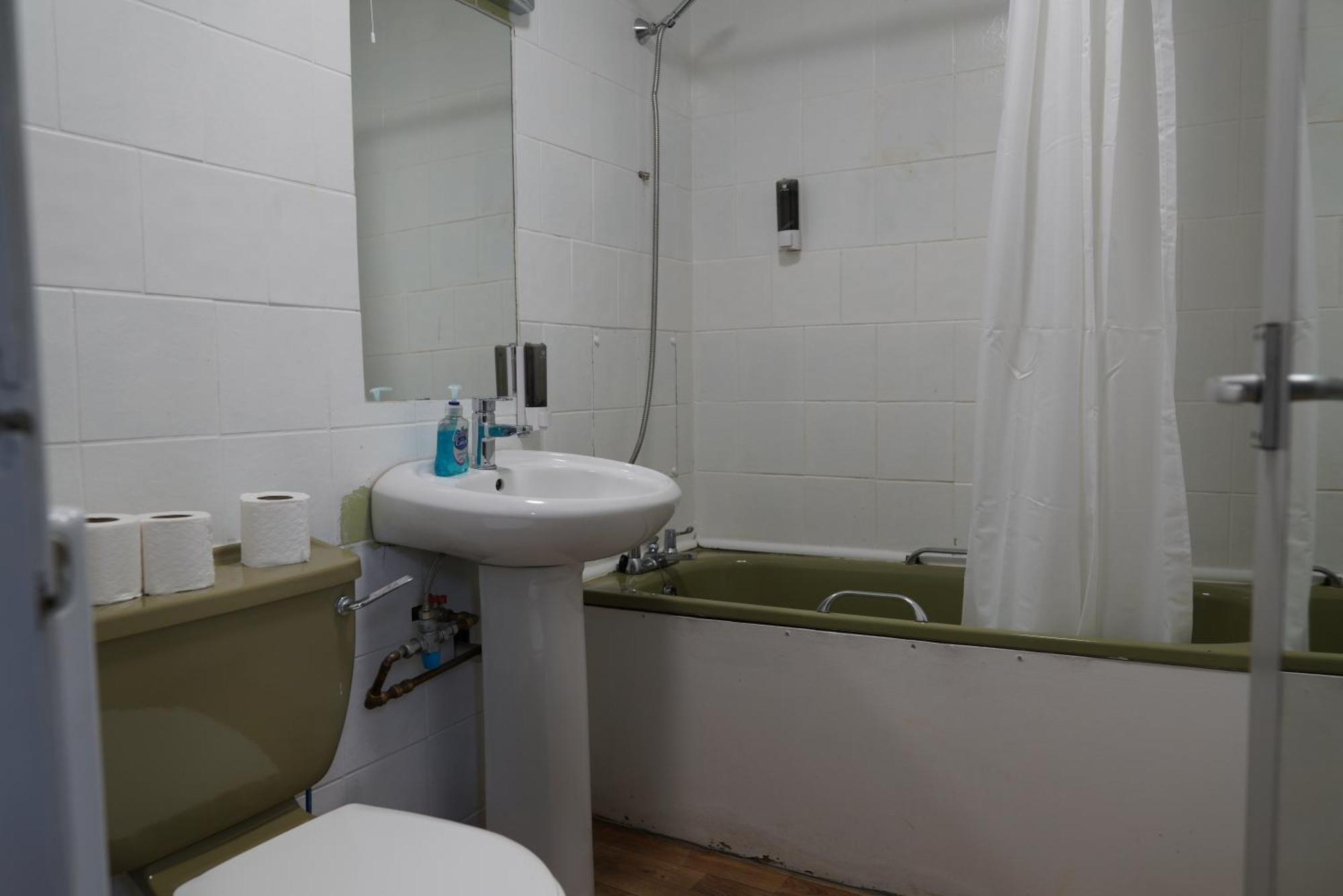Royal Hotel קטרינג מראה חיצוני תמונה